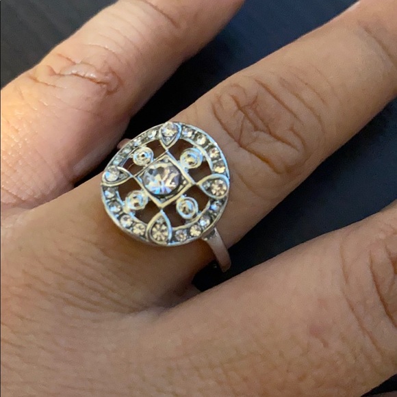 3/$25 Beautiful ring - Picture 4 of 4